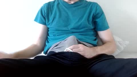 Arek online show from November 27, 2025, 1:46 pm