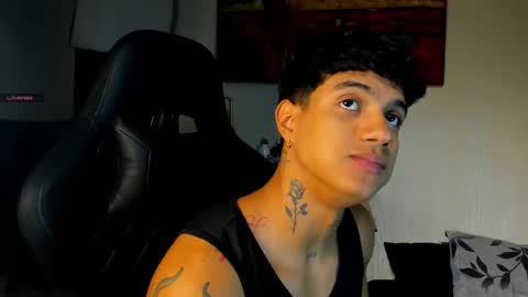 aress444 online show from November 28, 2025, 8:11 pm