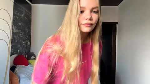 Snapshot of argeliaboivin chatting on October 30, 2025, 6:48 am Amelia online show from October 30, 2025, 6:48 am