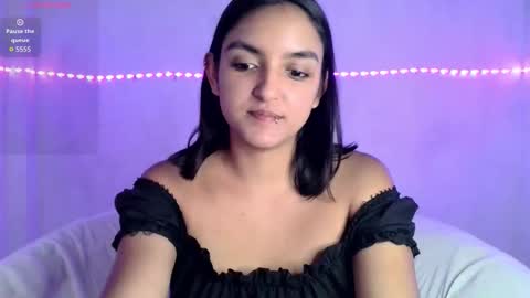 Snapshot of ari_20_ chatting on March 2, 2026, 4:25 pm Bella online show from March 2, 2026, 4:25 pm