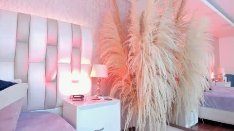 ari_lynn_ online show from March 4, 2026, 3:12 am