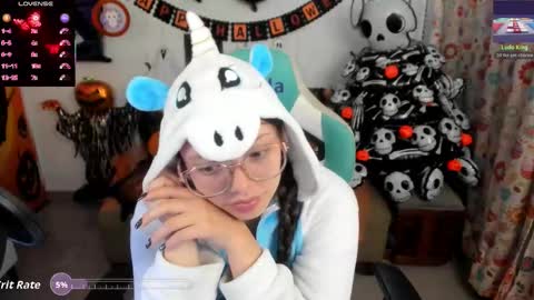 Snapshot of aria_alaia chatting on October 15, 2025, 2:33 am Linda online show from October 15, 2025, 2:33 am