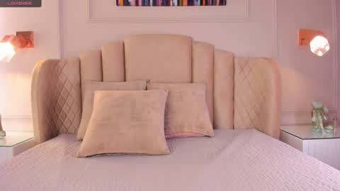 Aria  online show from January 9, 2025, 2:43 am