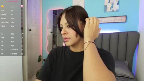 Aria online show from November 3, 2025, 3:13 pm