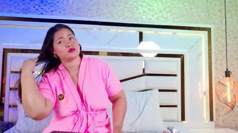 aria_sm online show from November 29, 2025, 3:42 am