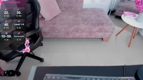 Aria  online show from September 30, 2025, 7:52 pm
