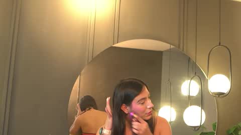 Ariaa online show from April 8, 2026, 7:03 pm