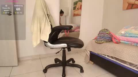 ariaa_vixen online show from December 16, 2025, 7:19 pm