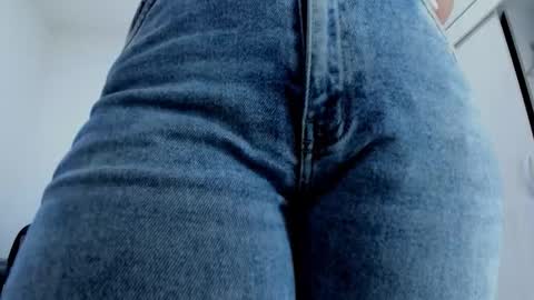 ariacoral online show from March 3, 2026, 1:28 pm