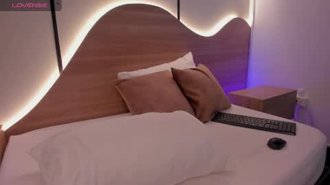 A R I A D N A online show from April 12, 2026, 2:27 am