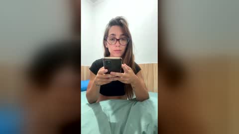 ariadnalatina online show from March 25, 2026, 12:00 pm