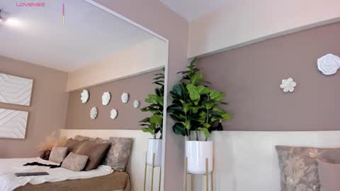 Aria Foster online show from February 6, 2026, 4:06 am