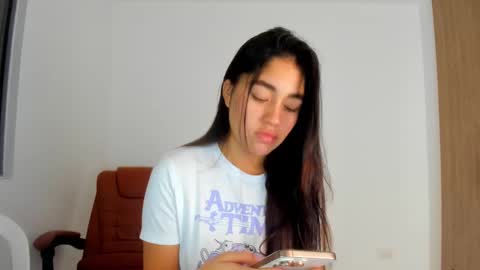 Aria Montgomery online show from March 18, 2026, 4:04 am