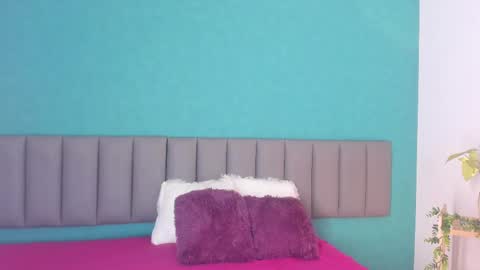      online show from September 18, 2025, 12:07 pm