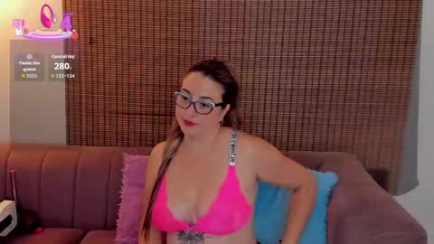 Ariana Cruz online show from November 4, 2025, 12:26 pm