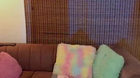 Ariana Cruz online show from April 18, 2026, 1:15 pm