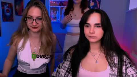 ariana_ross7 online show from May 21, 2026, 7:21 pm