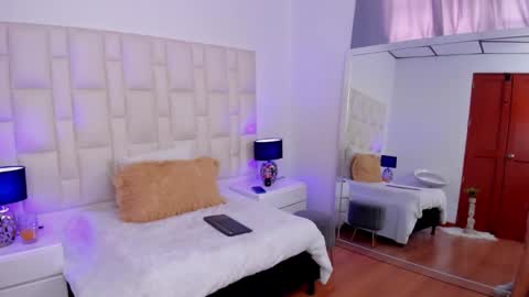  ariana  online show from February 5, 2025, 9:18 pm