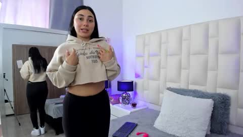  ariana  online show from October 2, 2025, 5:31 pm