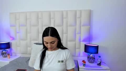  ariana  online show from October 3, 2025, 5:32 pm