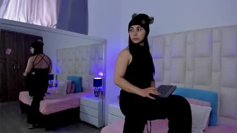  ariana  online show from November 29, 2025, 5:38 pm