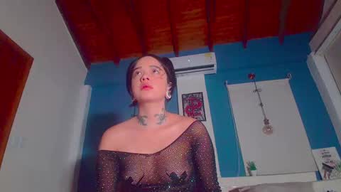 ariana_whitee online show from September 18, 2025, 1:40 am