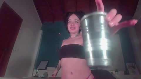 ariana_whitee online show from November 20, 2025, 6:46 am