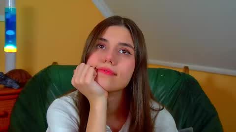 Ariana online show from November 19, 2025, 6:24 am