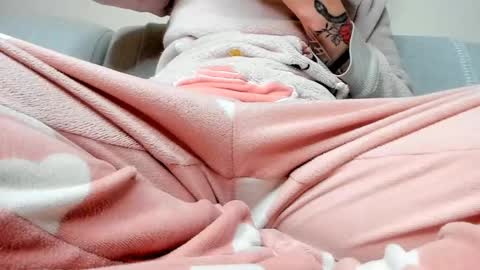 Ariana  Steven online show from January 18, 2026, 9:07 pm