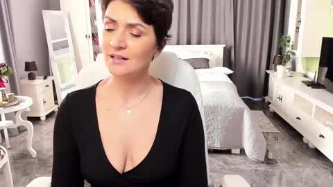 Ana online show from March 6, 2025, 11:58 am