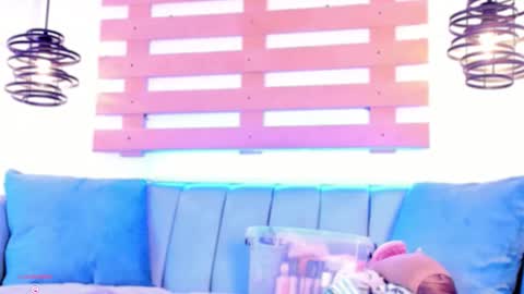 Ari  online show from October 24, 2025, 12:34 pm