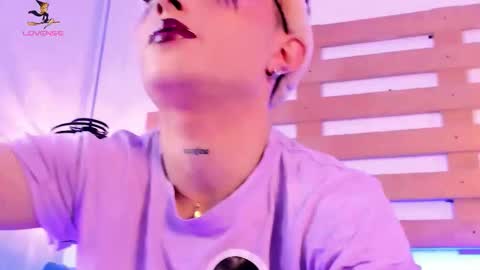 Ari  online show from October 31, 2025, 1:34 pm