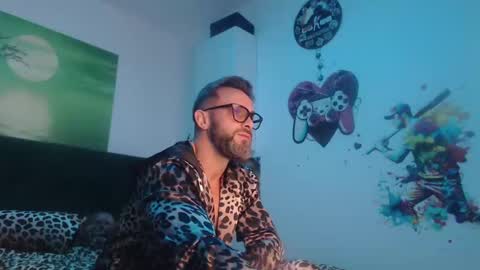 ariandeluna online show from January 5, 2025, 6:56 pm