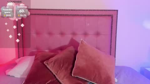    online show from December 8, 2024, 8:25 pm