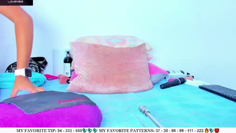 Arianna online show from April 9, 2026, 7:08 pm