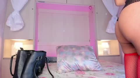 ariannavega_ online show from June 3, 2026, 11:46 am