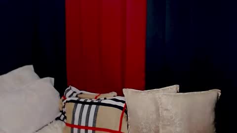 Snapshot of arianne_xoxo777 chatting on October 27, 2025, 5:22 am ARIANNE CUMS  online show from October 27, 2025, 5:22 am