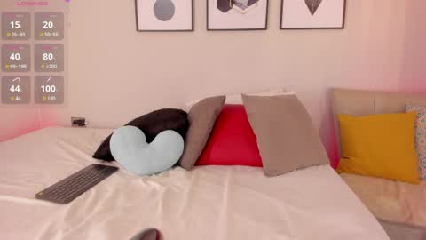 Aria online show from April 15, 2026, 7:32 pm