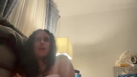 Snapshot of ariawestlove chatting on February 18, 2025, 4:26 am Aria online show from February 18, 2025, 4:26 am