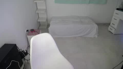 daniella online show from March 1, 2025, 2:04 am