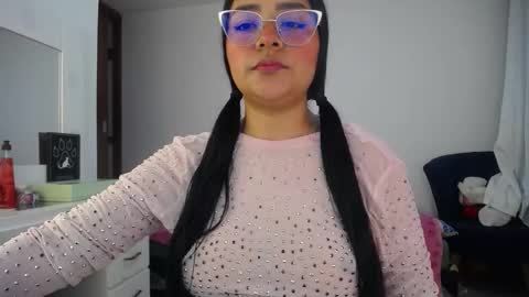 daniella online show from October 22, 2025, 2:45 am