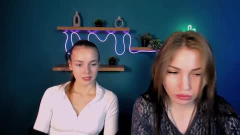 ariel_shadow online show from November 26, 2025, 9:43 am