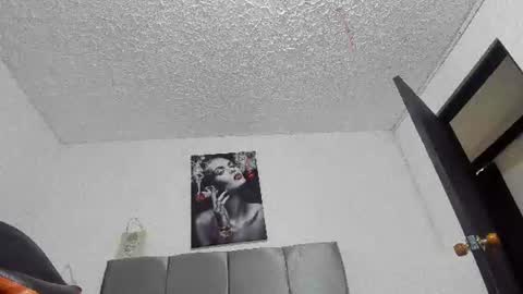 ariel_wish online show from June 9, 2026, 1:01 pm