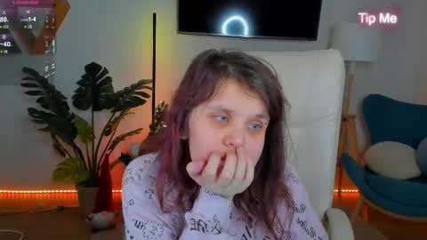 Ariell Mini online show from January 7, 2026, 6:49 am