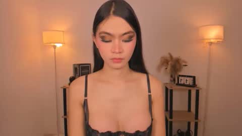 MIRA GREYSON online show from April 2, 2026, 11:41 am