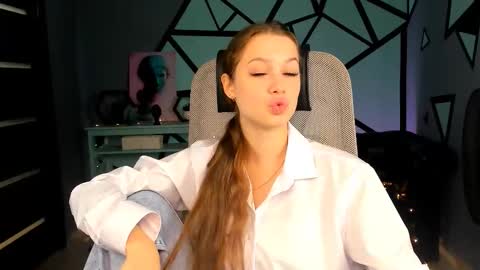 Snapshot of arielsykes chatting on September 18, 2025, 1:57 pm arielsykes online show from September 18, 2025, 1:57 pm