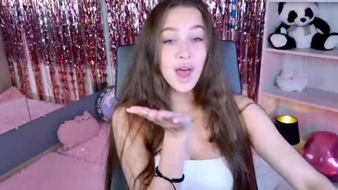 arielsykes online show from June 10, 2026, 6:01 am
