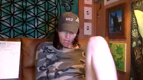 ariel  colin when hes here online show from January 5, 2025, 5:09 am