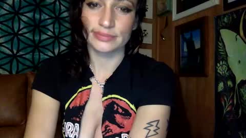 ariel  colin when hes here online show from January 11, 2025, 4:14 pm