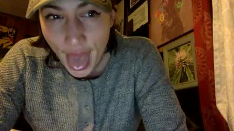 ariel  colin when hes here online show from January 30, 2025, 1:22 am